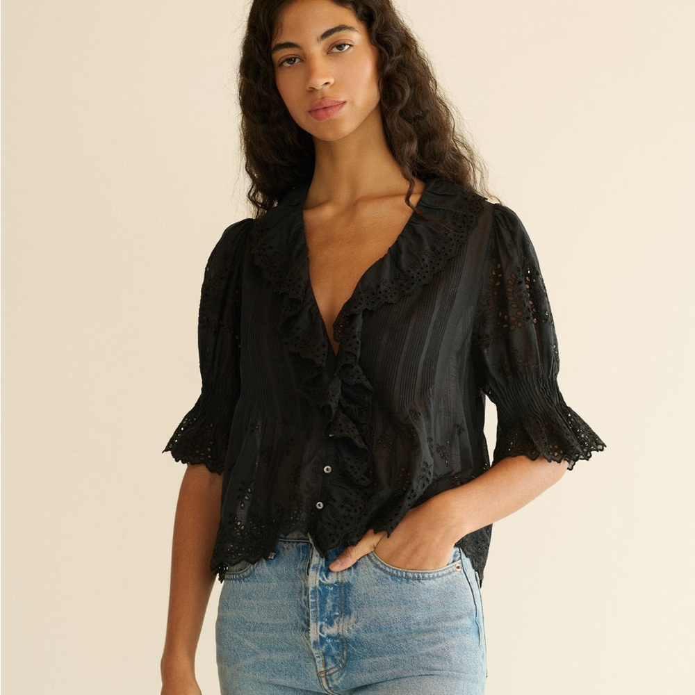 Doen Henri Top in Black Eyelet - Picture 2 of 5